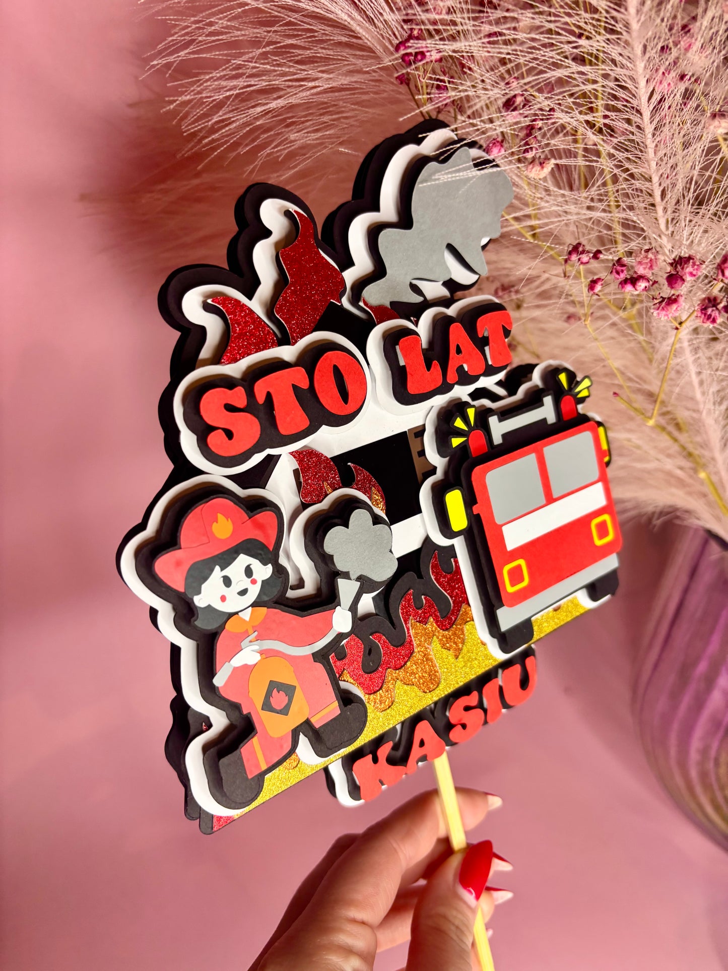 Topper NFC 3D Kobieta Strażak – Dekoracja Tortu Urodzinowego