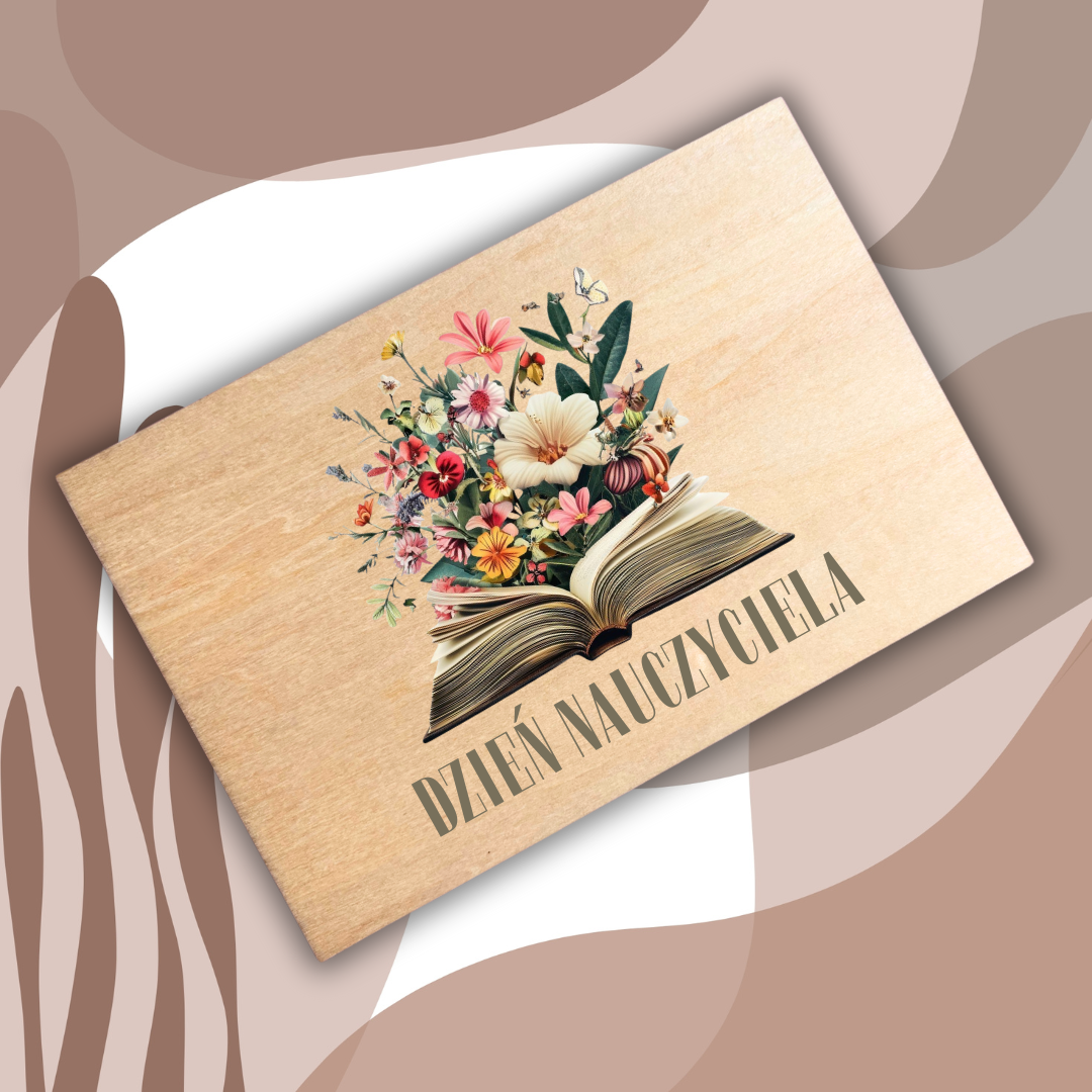 pocztówka drewniana na dzień nauczyciela