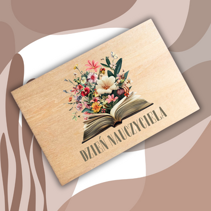 pocztówka drewniana na dzień nauczyciela