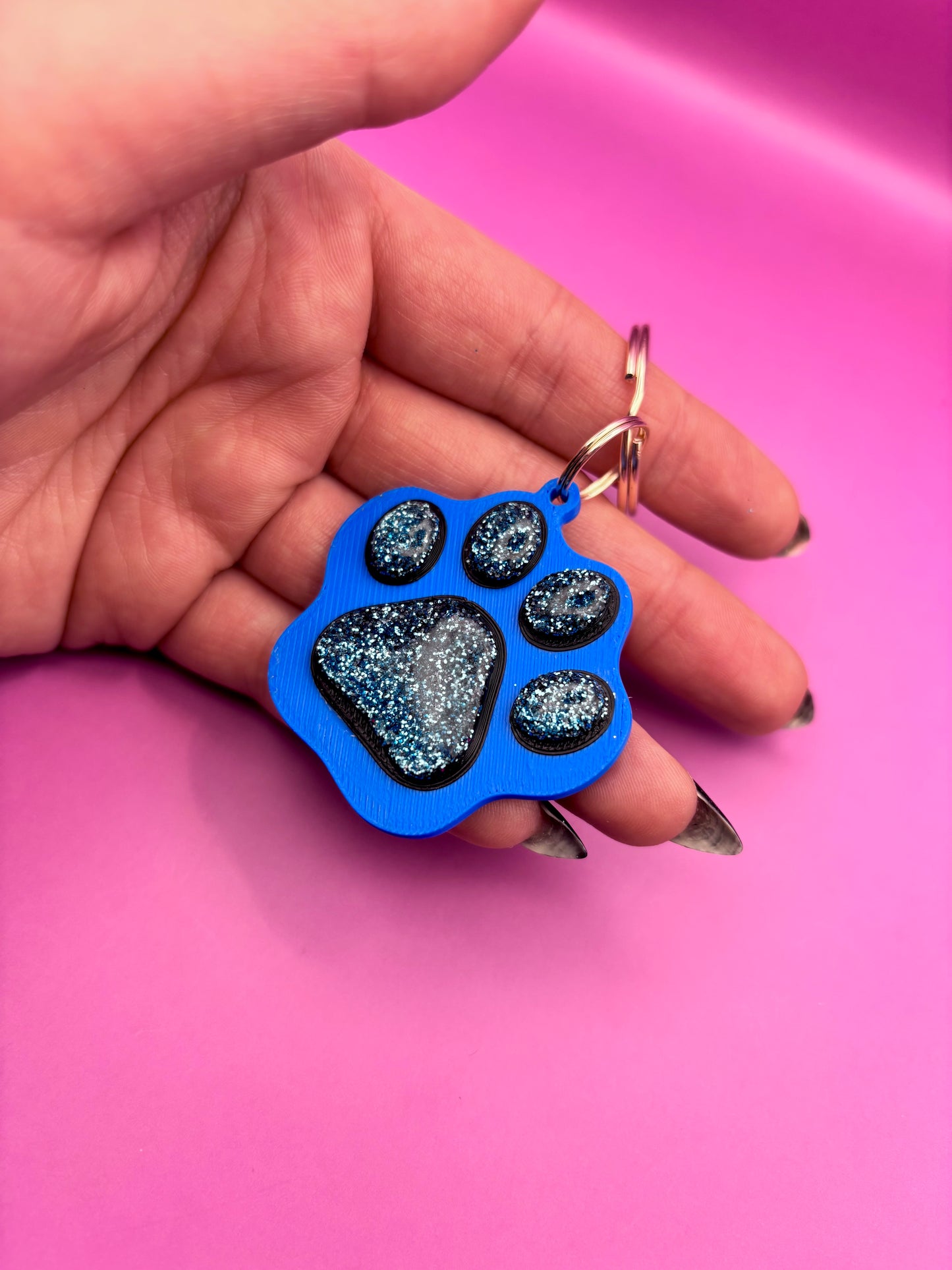 Identyfikator NFC dla psa - brelok w kształcie łapki