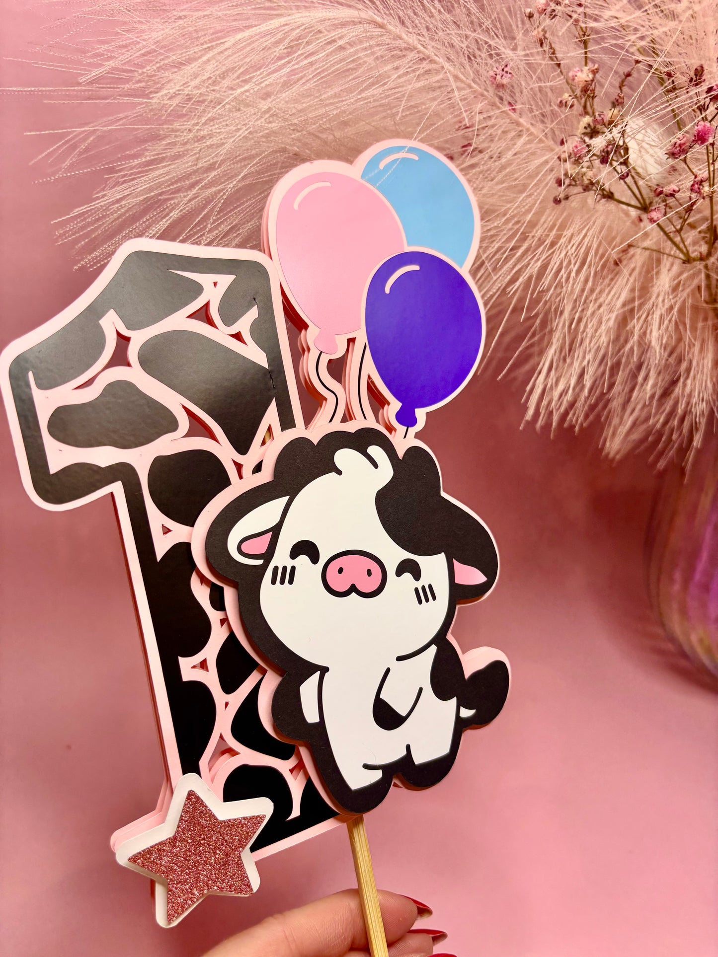 Topper 3D na tort - Krowa z cyfrą i balonikami